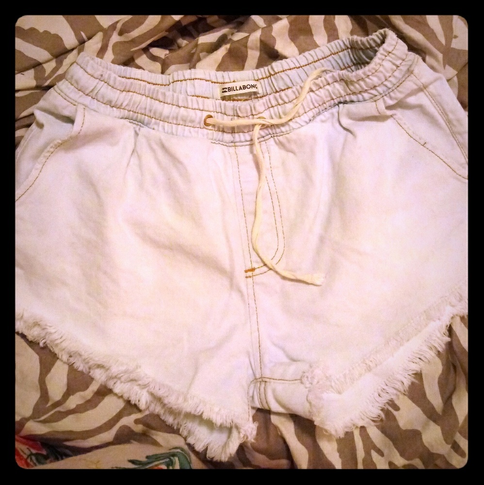 Billabong shorts 100% cotton